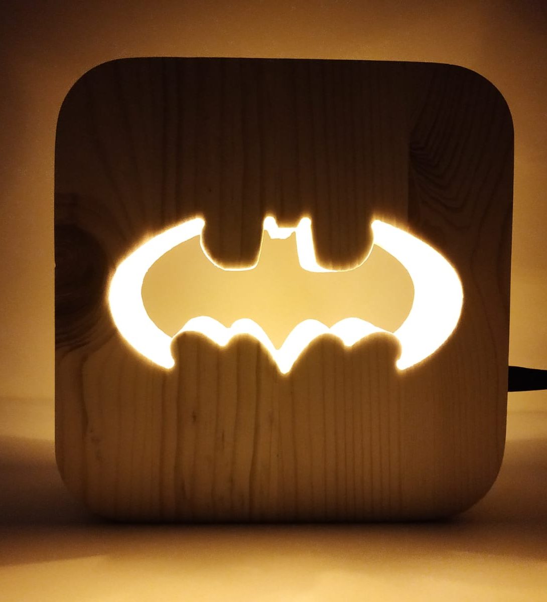 מנורת לד באטמן קלאסי